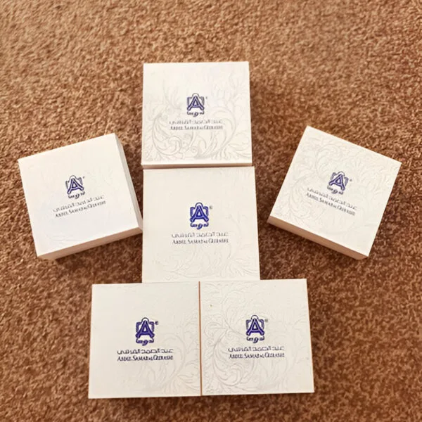 عطر عبد الصمد القرشي: استكشف مجموعة القرشي الفاخرة للعطور العربية